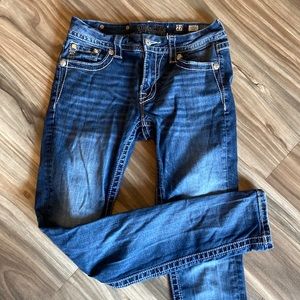 Barely worn sz 27 Miss Me standard skinny